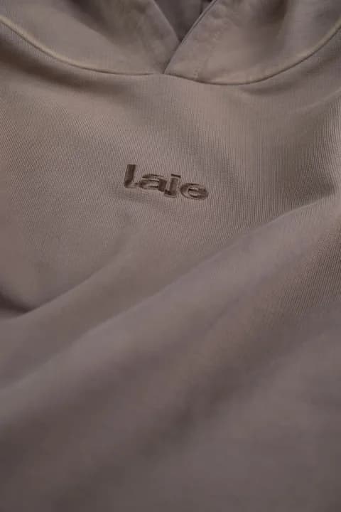 Laje hoodie, embroidery detail